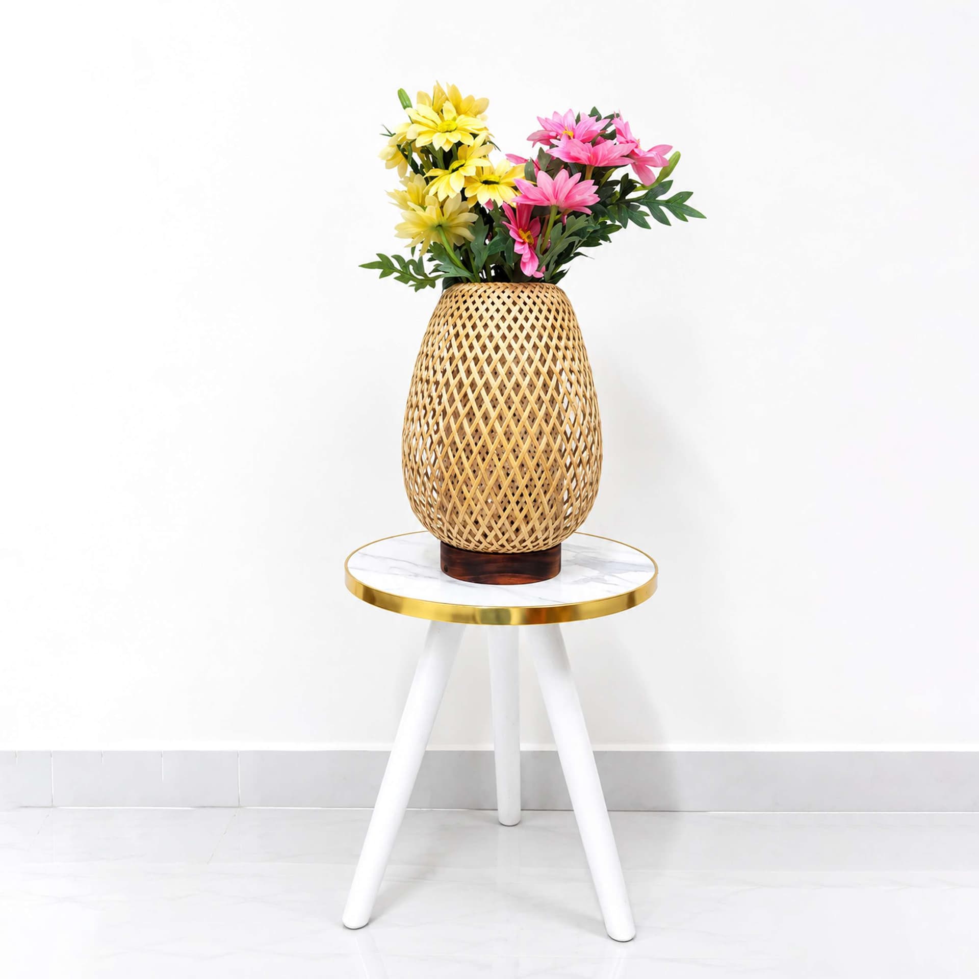 Tulip Shape Lamp with Flower 2